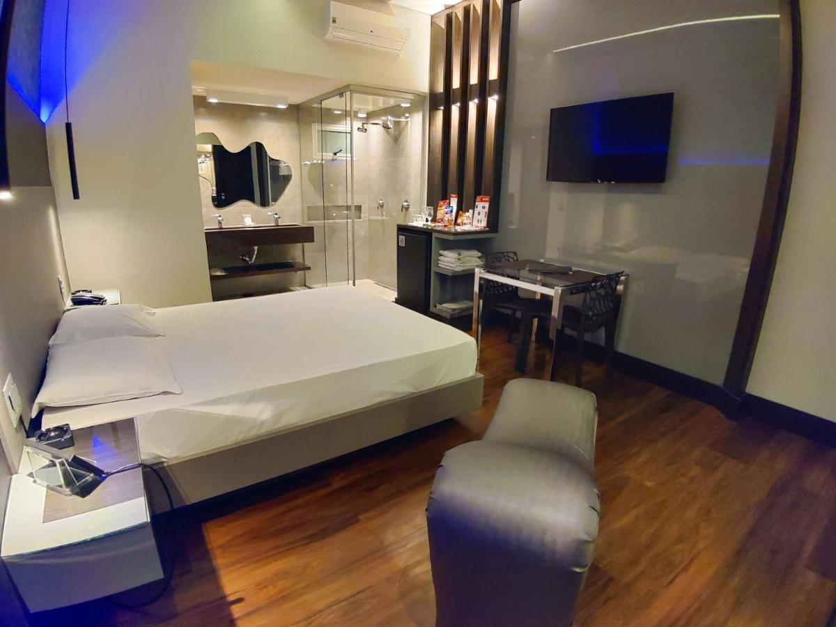 Motel Dallas Белу-Оризонти Экстерьер фото